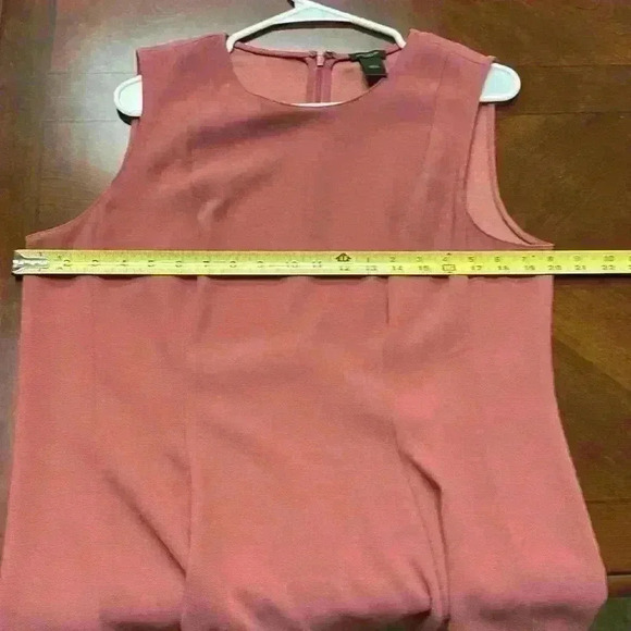 Ann Taylor sleeveless top - Picture 3 of 4